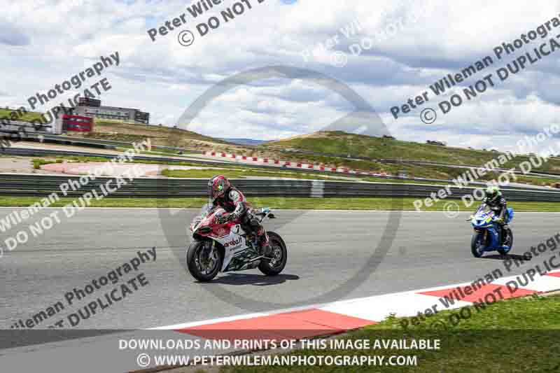cadwell no limits trackday;cadwell park;cadwell park photographs;cadwell trackday photographs;enduro digital images;event digital images;eventdigitalimages;navarra;no limits trackdays;peter wileman photography;racing digital images;trackday digital images;trackday photos